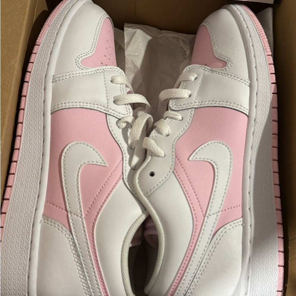 Jordan Low-Top Sneakers in White and Light Pink